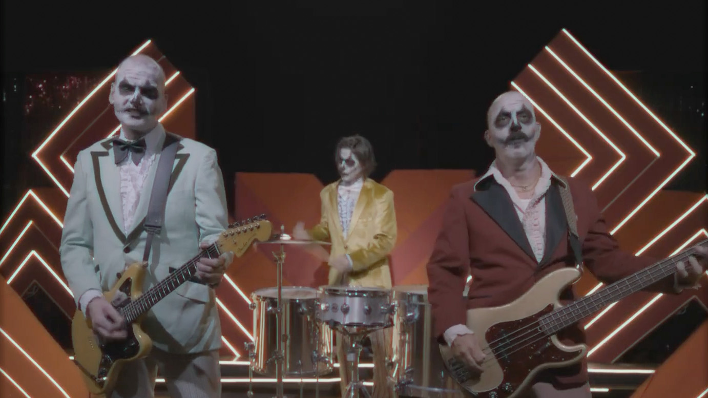 Alkaline Trio – Surprise Surprise